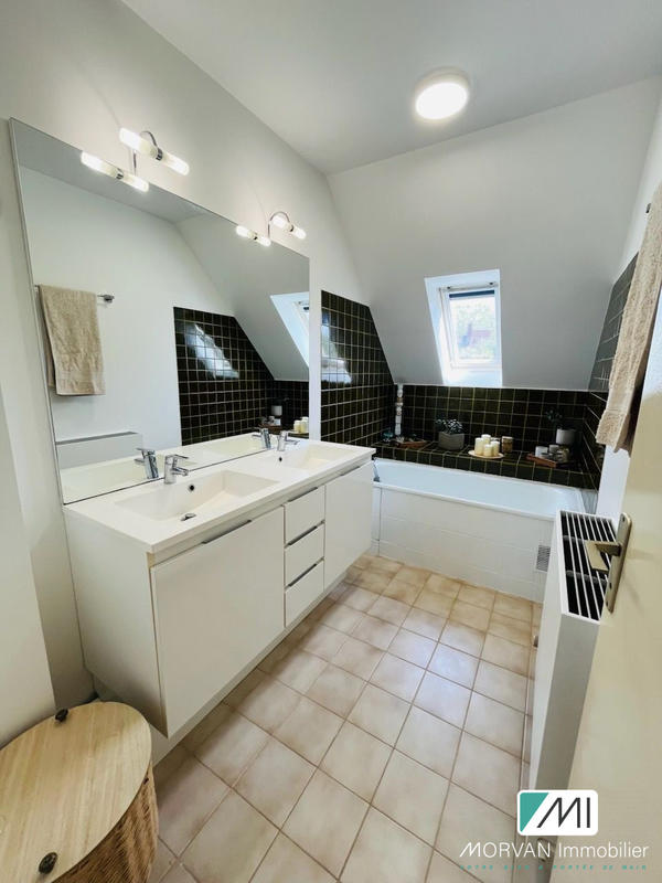 Maison - 151 m² - 6 pièces