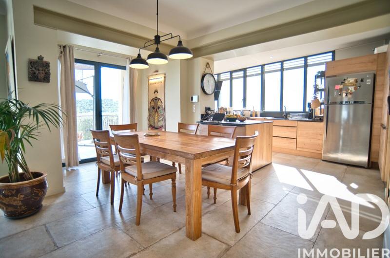 Maison - 184 m² - 7 pièces