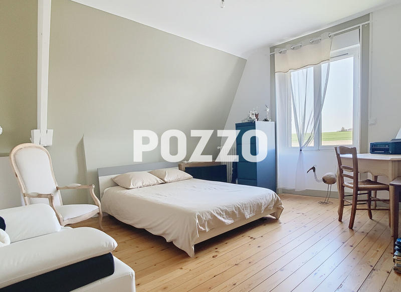 Maison - 311 m² - 12 pièces