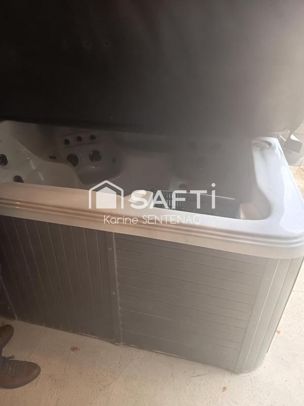 Maison - 283 m² - 8 pièces