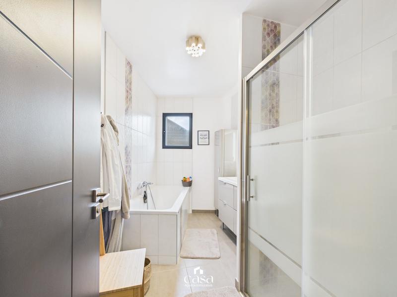 Maison contemporaine - 157 m² - 7 pièces