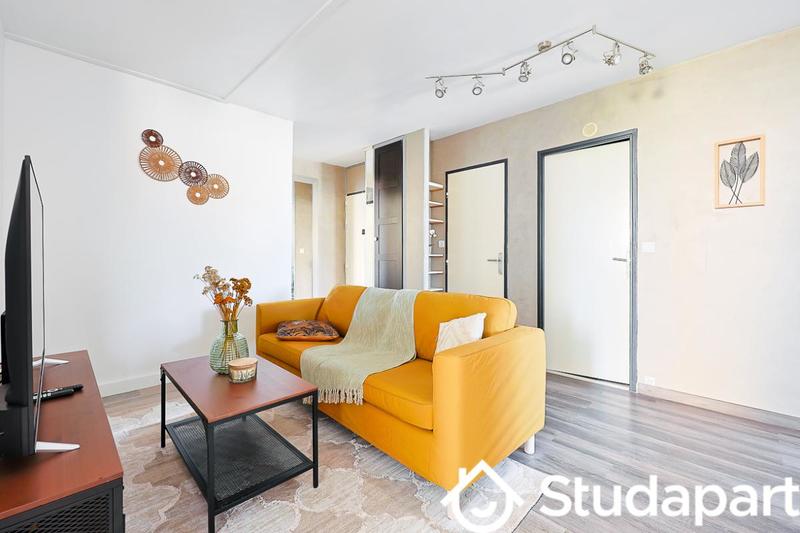 Chambre - 10 m² - 1 pièce