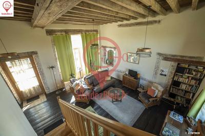 Maison - 240 m² - 9 pièces