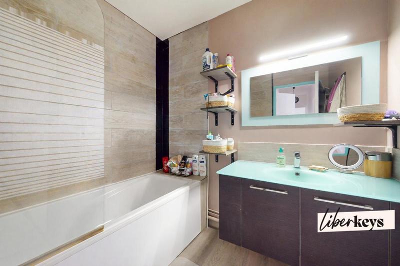 Appartement - 80 m² - 4 pièces