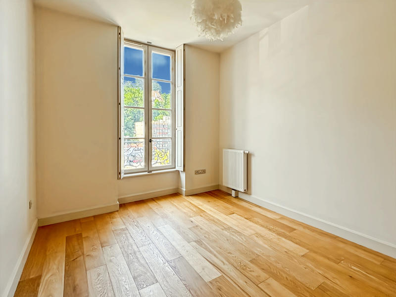 Appartement - 81 m² - 4 pièces