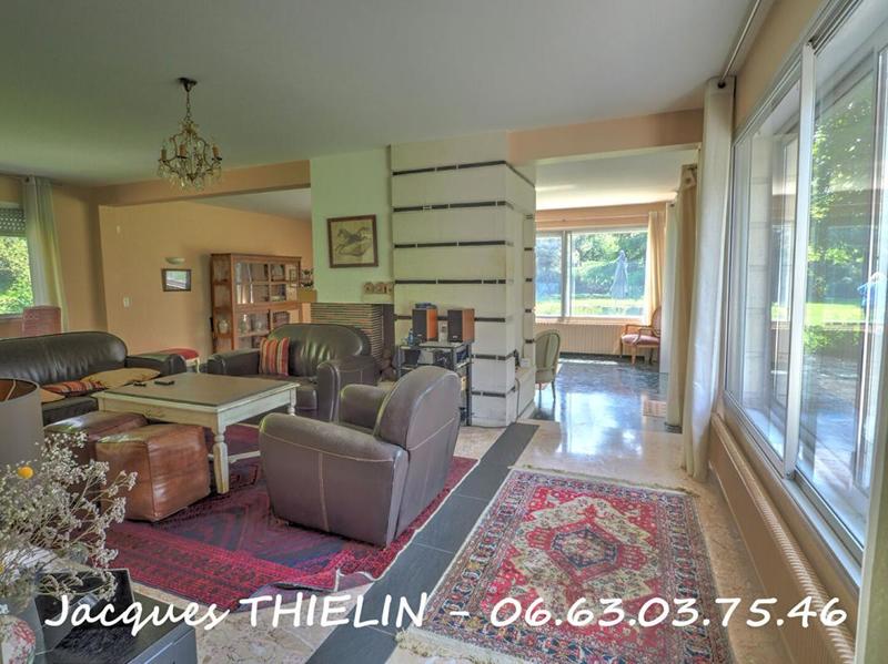 Maison - 260 m² - 8 pièces