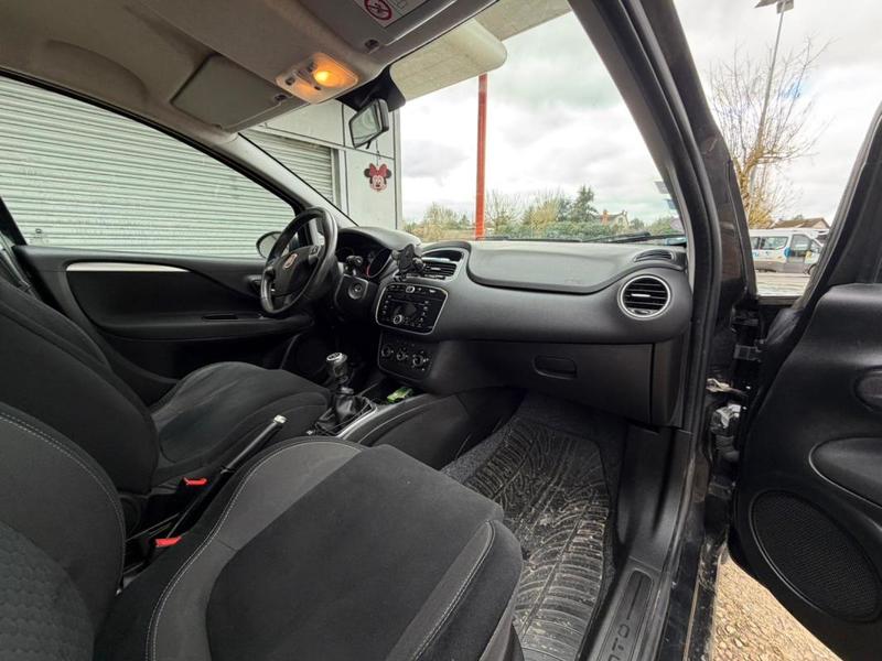 Fiat Punto III 1.2 69ch – 2016 - 66 000km Distribution Neuve Garantie 6 Mois