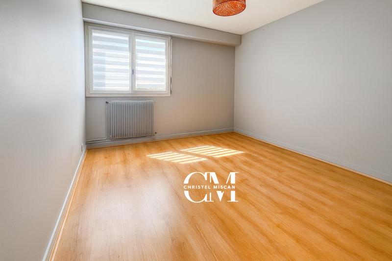 Appartement - 102 m² - 5 pièces