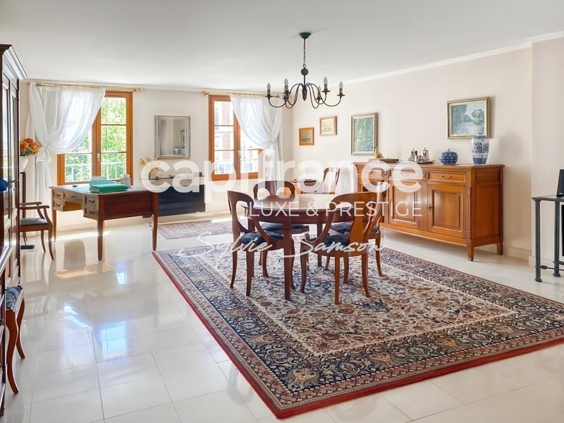 Appartement - 180 m² - 4 pièces