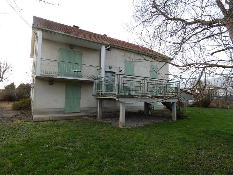 Maison traditionnelle - 200 m² - 8 pièces