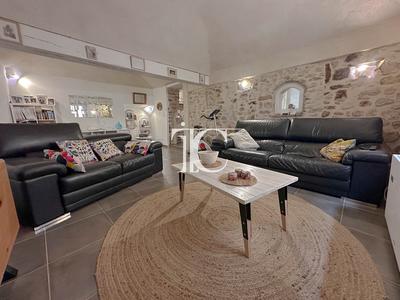 Maison de village - 183 m² - 5 pièces