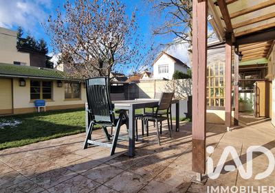 Maison - 110 m² - 5 pièces