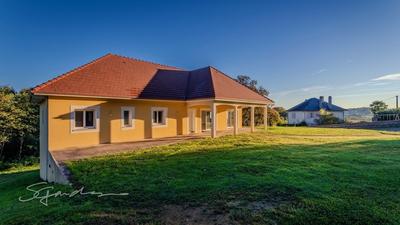 Maison - 166 m² - 5 pièces