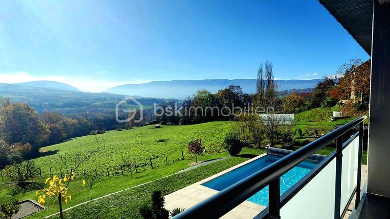 Maison - 202 m² - 7 pièces