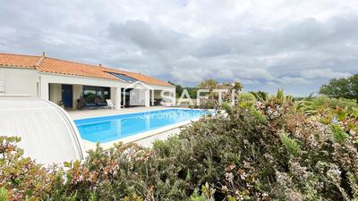 Maison - 150 m² - 8 pièces