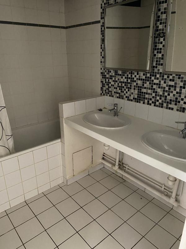 Appartement - 81 m² - 3 pièces