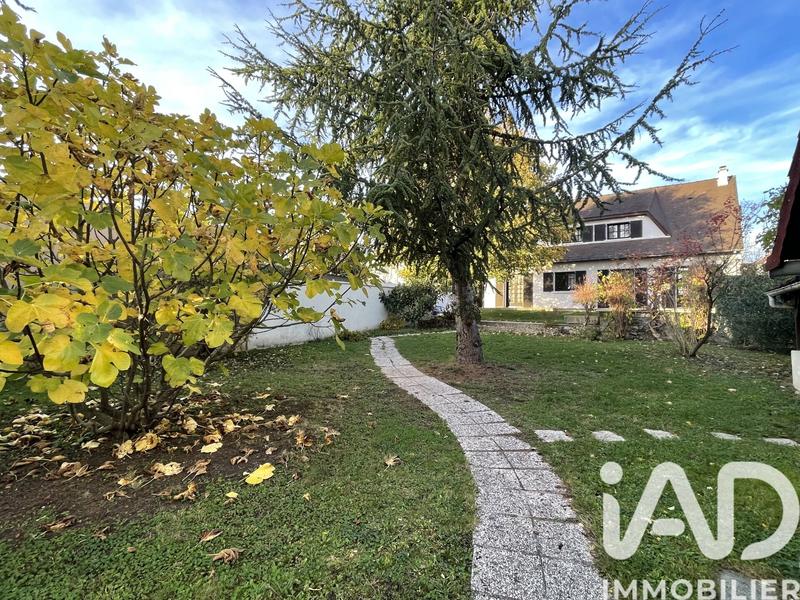 Maison - 151 m² - 7 pièces