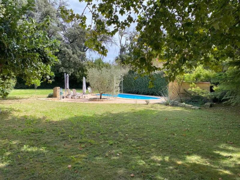 Propriété - 180 m² - 6 pièces