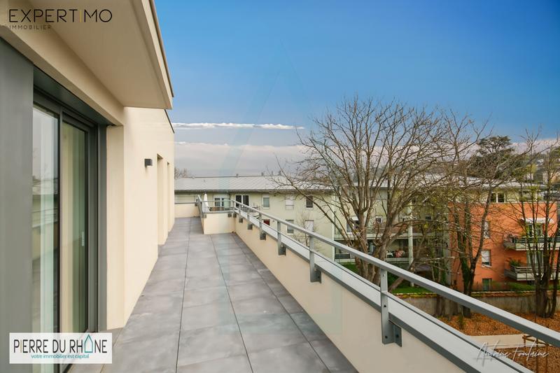 Appartement - 96 m² - 4 pièces