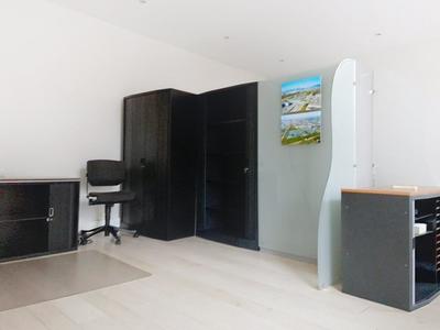 Local d'activité / Entrepôt - 56 m² - 2 pièces