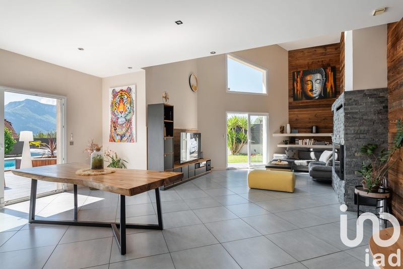 Maison - 190 m² - 6 pièces