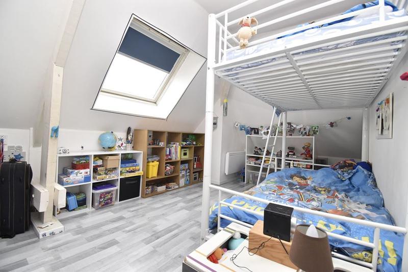 Pavillon - 150 m² - 8 pièces