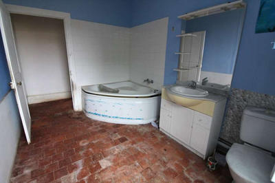 Maison - 310 m² - 14 pièces