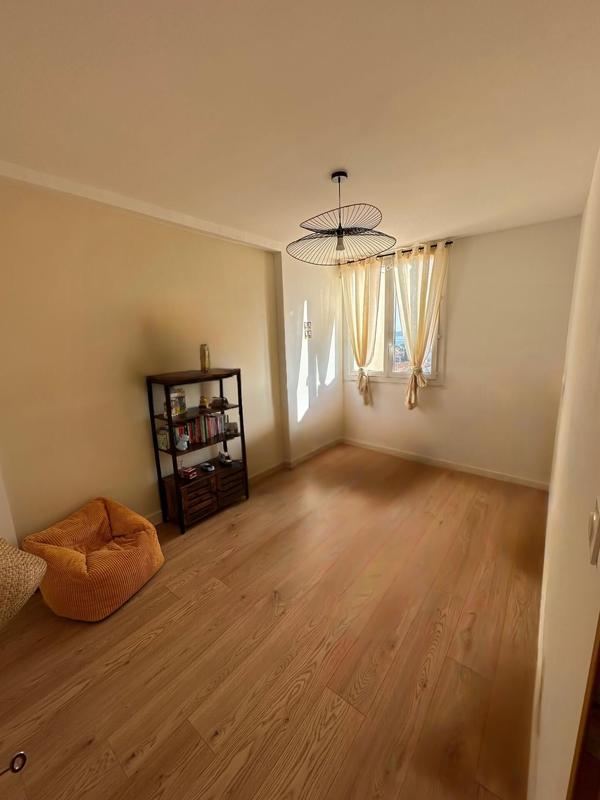 Appartement - 87 m² - 4 pièces