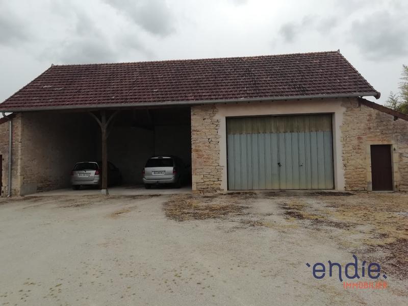 Corps de ferme - 240 m² - 9 pièces