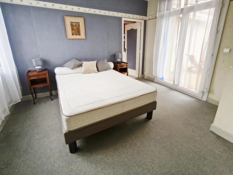 Maison - 237 m² - 10 pièces