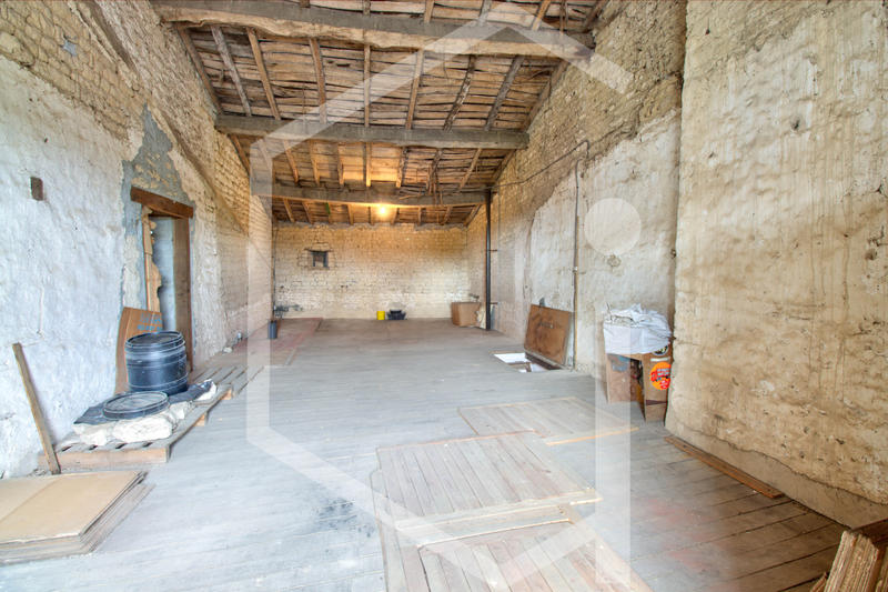 Maison - 200 m² - 4 pièces