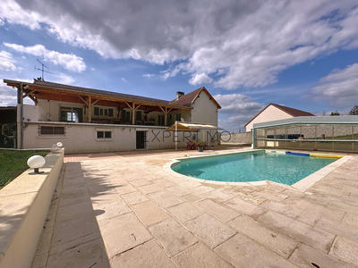 Maison - 295 m² - 7 pièces