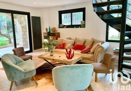 Maison - 186 m² - 6 pièces