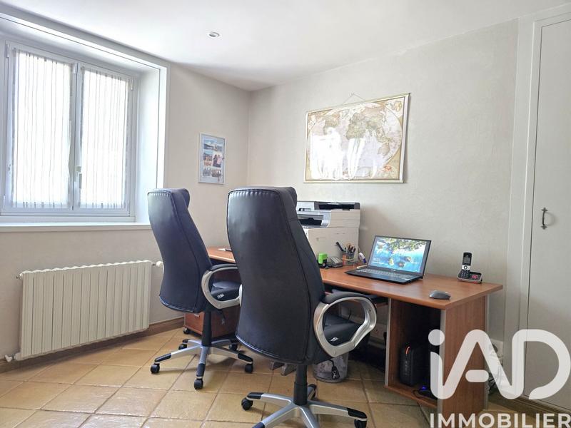 Maison - 382 m² - 12 pièces