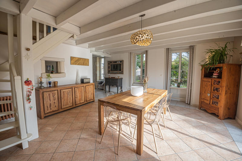 Maison - 197 m² - 10 pièces