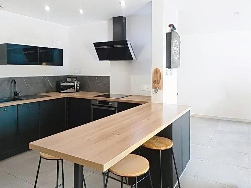 Maison - 161 m² - 7 pièces