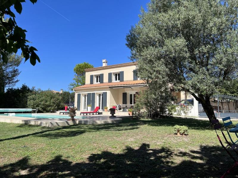 Villa - 153 m² - 6 pièces