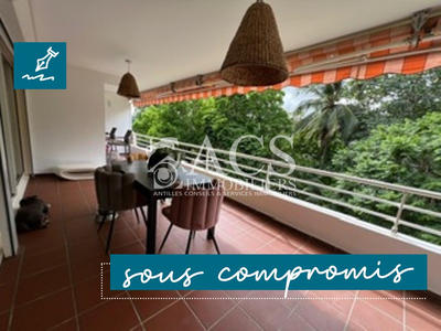 Appartement - 98 m² - 4 pièces