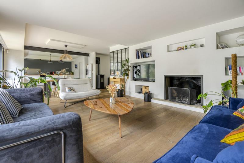 Maison - 207 m² - 7 pièces