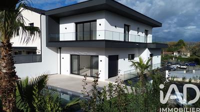 Maison - 168 m² - 5 pièces