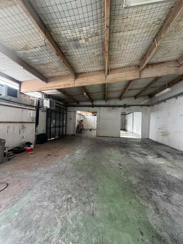 Atelier d'activités - 360 m²