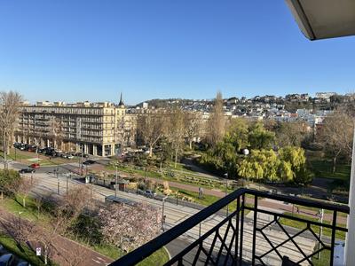 Appartement - 120 m² - 5 pièces