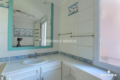 Chambre - 12 m² - 5 pièces