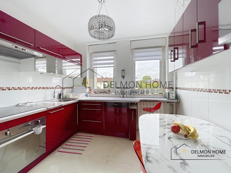 Appartement - 102 m² - 5 pièces