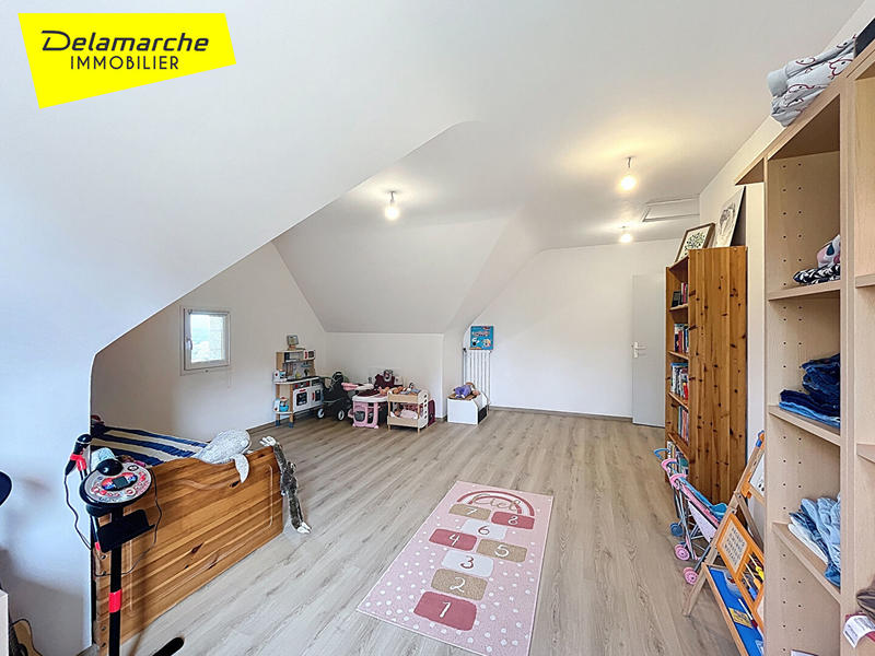 Maison - 220 m² - 8 pièces