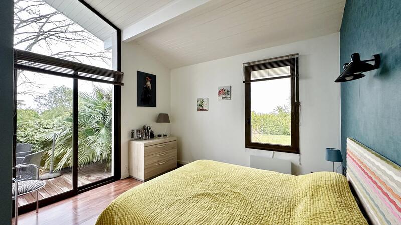 Maison d'architecte - 240 m² - 9 pièces