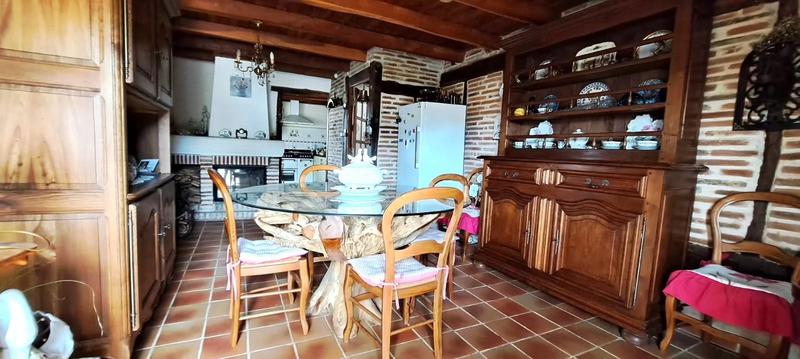 Propriété - 190 m² - 7 pièces