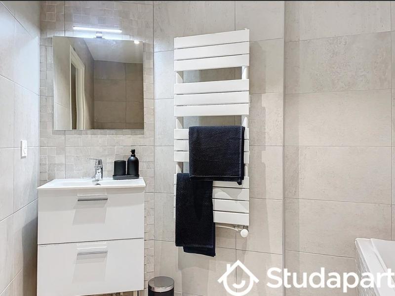 Chambre - 13 m² - 1 pièce