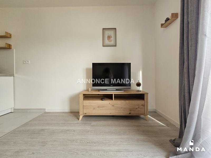 Studio - 25 m² - 1 pièce