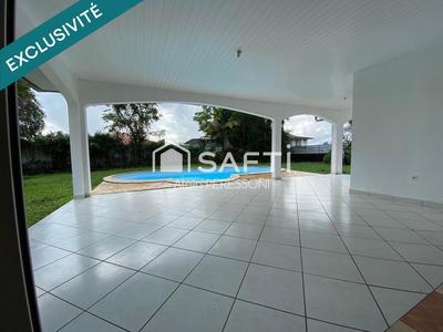 Maison - 141 m² - 5 pièces